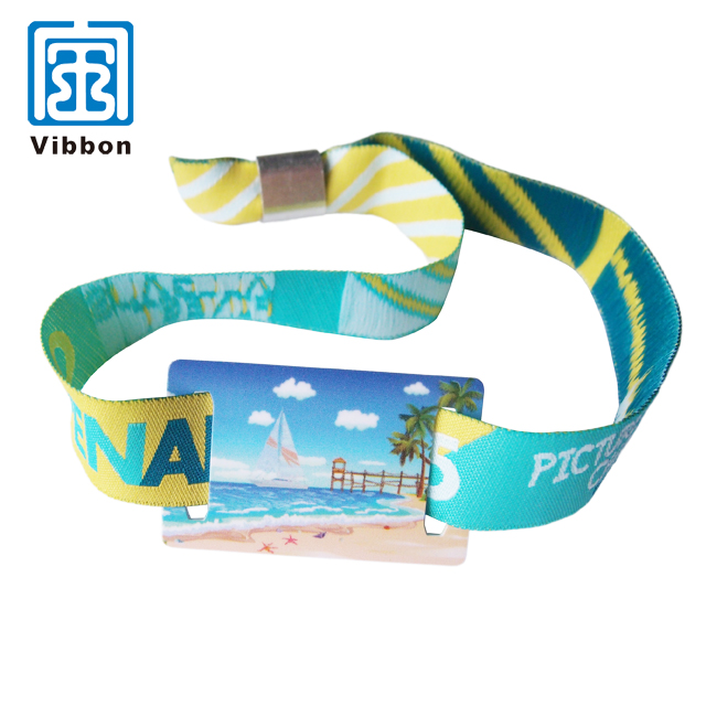 Wholesale NFC Mifare1 S70 RFID silicone wristband